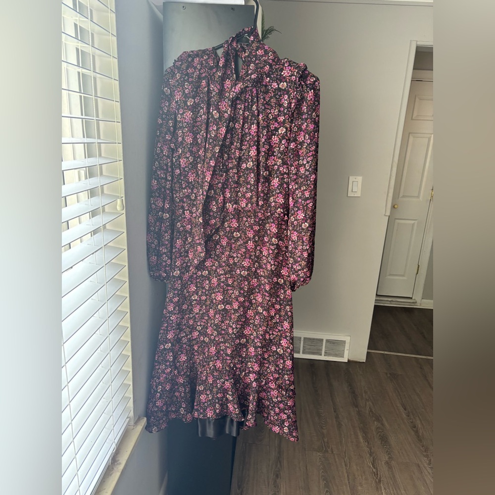 Julia Jordan Floral Long-Sleeve Dress